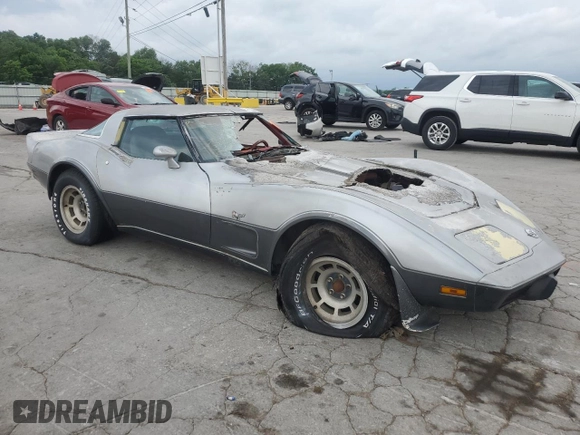 1978 Chevrolet Corvette z VIN 1Z87L8S414756, wystawiony jako Copart lot #57885225 z przebiegiem 32 203 mil mil oraz Czysty tytuł • Clean title. Historia ofert i sprzedaży dostępna na DreamBid. Obrazek 4.