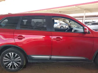 2020 Mitsubishi Outlander SE z VIN JA4AD3A33LZ009031, wystawiony jako IAAI lot #42154484 z przebiegiem 39 803 mil mil oraz . Historia ofert i sprzedaży dostępna na DreamBid. Obrazek 13.