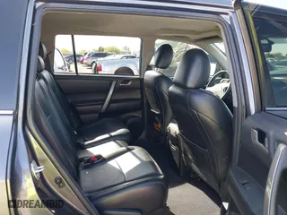 2013 Toyota Highlander with VIN 5TDZK3EHXDS115130, listed as a IAAI auction lot 41974068 with 156,510 mi miles. Bid and sale history available at carsss.com. Image 8.