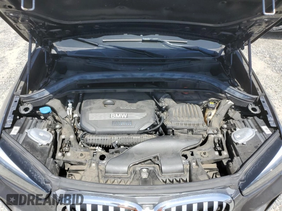 2020 BMW X1 xDrive28i с VIN WBXJG9C06L5R54942, выставлен на аукционе Copart как лот 54262435 с пробегом 65 217 миль миль и Списание • Salvage title. История ставок и продаж доступна на DreamBid. Изображение 12.