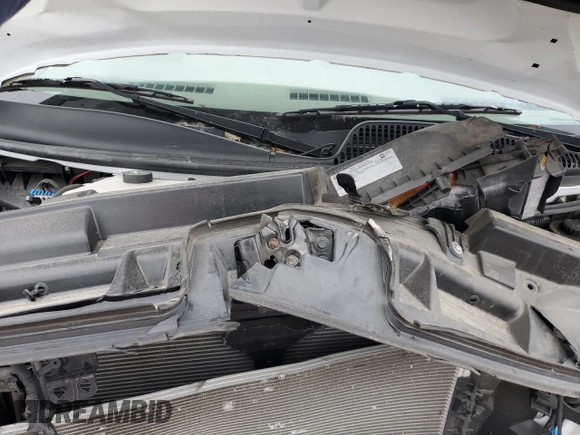 2022 Chevrolet Express Cargo z VIN 1GCWGAF72N1259915, wystawiony jako Copart lot #82166044 z przebiegiem Nie podano mil oraz Szkoda całkowita • Salvage title. Historia ofert i sprzedaży dostępna na DreamBid. Obrazek 12.