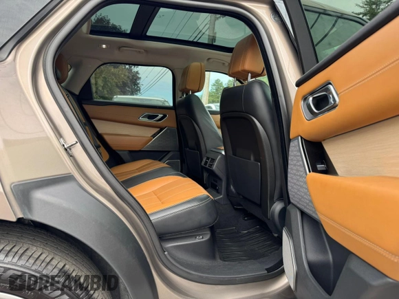 2018 Land Rover Range Rover Velar with VIN SALYC2RV1JA702871, listed as a Copart auction lot 63204445 with 116,982 mi miles and Clean title. Bid and sale history available at DreamBid. Image 6.