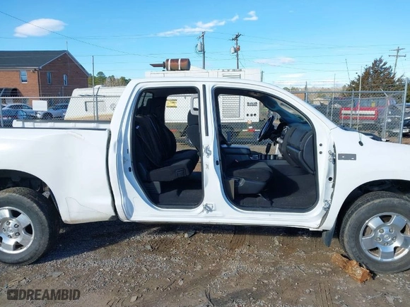 2007 Toyota Tundra SR5 with VIN 5TFRV54107X020677, listed as a IAAI auction lot 41732876 with 1 mi miles. Bid and sale history available at carsss.com. Image 13.