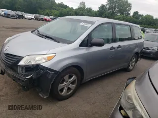 2015 Toyota Sienna L with VIN 5TDZK3DCXFS620092, listed as a Copart auction lot 61606095 with 130,624 mi miles and Salvage title. Bid and sale history available at DreamBid. Image 1.