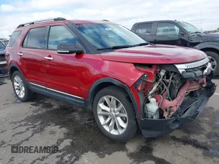 2014 Ford Explorer XLT with VIN 1FM5K8D85EGC36569, listed as a IAAI auction lot 41846467 with 180,771 mi miles and . Bid and sale history available at carsss.com. Image 1.
