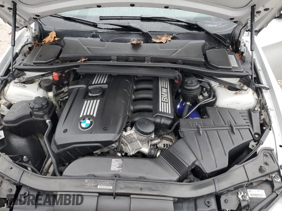 2011 BMW 3 Series 328i xDrive z VIN WBAPK7G55BNN58674, wystawiony jako Copart lot #85578814 z przebiegiem Nie podano mil oraz Szkoda całkowita • Salvage title. Historia ofert i sprzedaży dostępna na DreamBid. Obrazek 12.