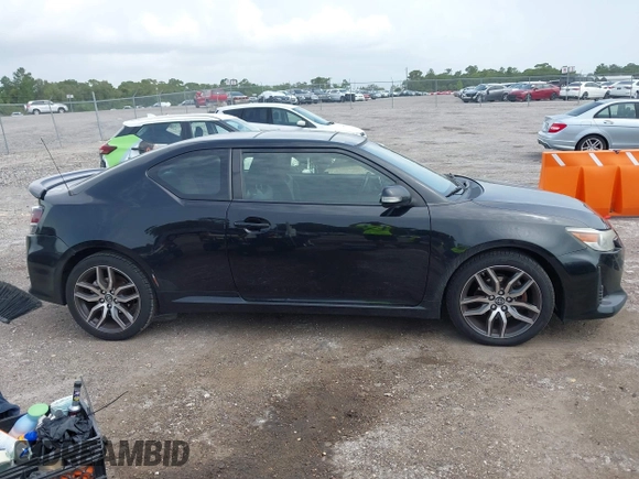2014 Scion tC z VIN JTKJF5C76E3078256, wystawiony jako IAAI lot #42437930 z przebiegiem 239 399 mil mil oraz . Historia ofert i sprzedaży dostępna na DreamBid. Obrazek 13.