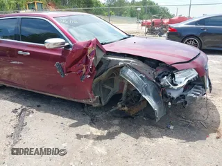 2016 Chrysler 300 C z VIN 2C3CCAEG8GH119036, wystawiony jako IAAI lot #42020978 z przebiegiem 210 116 mil mil oraz . Historia ofert i sprzedaży dostępna na DreamBid. Obrazek 6.