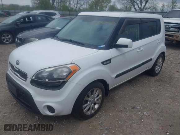 2013 Kia Soul with VIN KNDJT2A57D7574514, listed as a IAAI auction lot 42088746 with 149,533 mi miles. Bid and sale history available at carsss.com. Image 2.