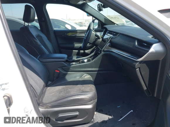 2023 Jeep Grand Cherokee Laredo z VIN 1C4RJHAG2PC538934, wystawiony jako IAAI lot #41902861 z przebiegiem 31 664 mil mil oraz . Historia ofert i sprzedaży dostępna na DreamBid. Obrazek 5.