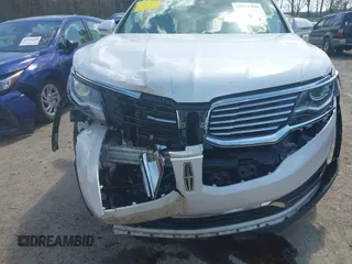 2016 Lincoln MKX Reserve with VIN 2LMTJ8LR6GBL66332, listed as a IAAI auction lot 41932408 with 75,306 mi miles and . Bid and sale history available at DreamBid. Image 10.