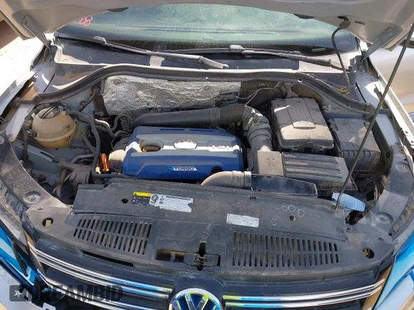 2016 Volkswagen Tiguan S with VIN WVGAV7AX9GW567790, listed as a IAAI auction lot 42352288 with 119,526 mi miles and . Bid and sale history available at DreamBid. Image 10.