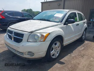 2008 Dodge Caliber SXT z VIN 1B3HB48B58D583486, wystawiony jako IAAI lot #42422405 z przebiegiem 196 700 mil mil oraz . Historia ofert i sprzedaży dostępna na DreamBid. Obrazek 2.