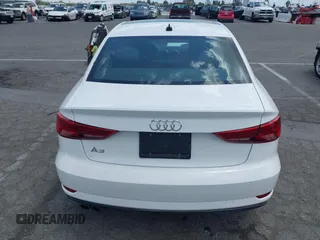 2019 Audi A3 Premium z VIN WAUAUGFF3KA100939, wystawiony jako IAAI lot #42256576 z przebiegiem 52 679 mil mil oraz . Historia ofert i sprzedaży dostępna na DreamBid. Obrazek 17.