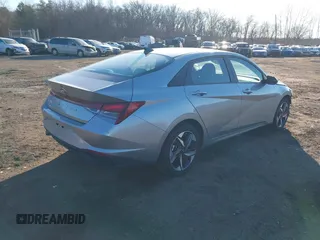 2023 Hyundai Elantra SEL z VIN 5NPLS4AG8PH118207, wystawiony jako IAAI lot #41339008 z przebiegiem 13 181 mil mil oraz . Historia ofert i sprzedaży dostępna na DreamBid. Obrazek 4.