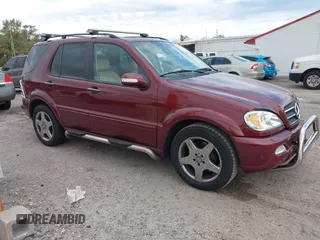 2002 Mercedes-Benz M 320/430/500 with VIN 4JGAB75E82A327928, listed as a IAAI auction lot 41694926 with 190,187 mi miles and . Bid and sale history available at carsss.com. Image 1.
