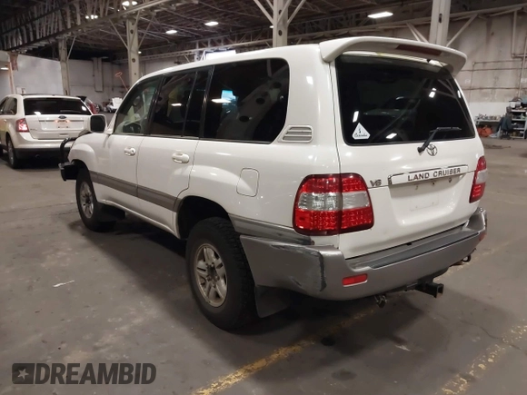 2006 Toyota Land Cruiser with VIN JTEHT05J562097054, listed as a IAAI auction lot 41539648 with 286,946 mi miles. Bid and sale history available at carsss.com. Image 3.