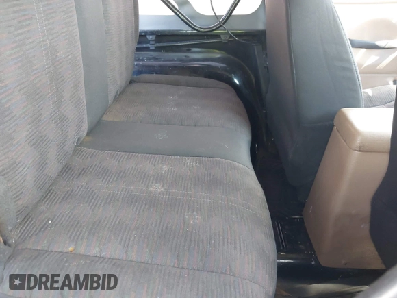 1998 Jeep Wrangler SE with VIN 1J4FY29P5WP793305, listed as a IAAI auction lot 42653372 with 190,047 mi miles and . Bid and sale history available at DreamBid. Image 8.