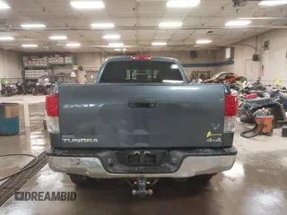 2010 Toyota Tundra 4WD Truck with VIN 5TFUM5F16AX006879, listed as a IAAI auction lot 40447273 with 219,498 mi miles. Bid and sale history available at carsss.com. Image 16.