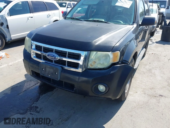 2008 Ford Escape Hybrid z VIN 1FMCU49H38KB35597, wystawiony jako IAAI lot #42225617 z przebiegiem 82 171 mil mil oraz . Historia ofert i sprzedaży dostępna na DreamBid. Obrazek 6.