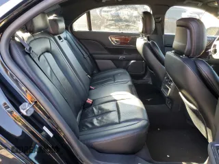 2019 Lincoln Continental Livery with VIN 1LN6L9HK4K5613347, listed as a Copart auction lot 82522784 with 104,113 mi miles and Salvage Title. Bid and sale history available at carsss.com. Image 10.