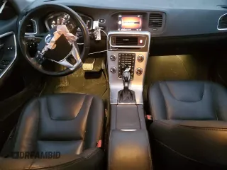 2018 Volvo V60 z VIN YV440MWK4J2056026, wystawiony jako Copart lot #83186344 z przebiegiem 45 495 mil mil oraz Szkoda całkowita • Salvage title. Historia ofert i sprzedaży dostępna na DreamBid. Obrazek 8.
