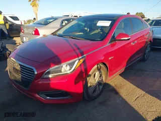 2016 Hyundai Sonata Hybrid Limited with VIN KMHE34L11GA027569, listed as a IAAI auction lot 41409224 with 111,006 mi miles. Bid and sale history available at carsss.com. Image 2.