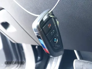 2022 BMW X7 M50i z VIN 5UXCX6C01N9L99140, wystawiony jako IAAI lot #41697545 z przebiegiem 60 972 mil mil oraz . Historia ofert i sprzedaży dostępna na DreamBid. Obrazek 11.