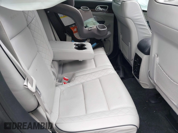 2018 Jeep Grand Cherokee Summit with VIN 1C4RJFJT1JC370907, listed as a IAAI auction lot 41944933 with 110,597 mi miles and . Bid and sale history available at DreamBid. Image 8.