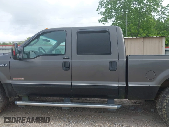 2004 Ford Super Duty F-250 XL with VIN 1FTNW21P04EB47357, listed as a IAAI auction lot 42147892 with 161,688 mi miles. Bid and sale history available at carsss.com. Image 14.