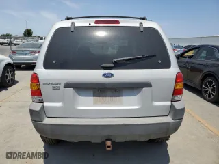 2002 Ford Escape XLT with VIN 1FMCU03152KC58829, listed as a Copart auction lot 61541644 with 0 mi miles and Clean Title. Bid and sale history available at carsss.com. Image 6.