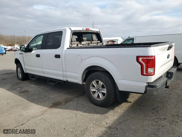 2015 Ford F-150 XLT w/HD Payload Pkg with VIN 1FTFW1EF9FKE25810, listed as a Copart auction lot 49225635 with 0 mi miles and Clean Title. Bid and sale history available at carsss.com. Image 2.
