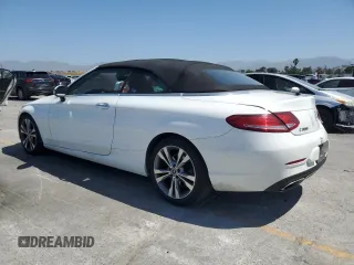 2018 Mercedes-Benz C 300 с VIN WDDWK4JB7JF623454, выставлен на аукционе Copart как лот 61343225 с пробегом 99 763 миль миль и Списание • Salvage title. История ставок и продаж доступна на DreamBid. Изображение 2.