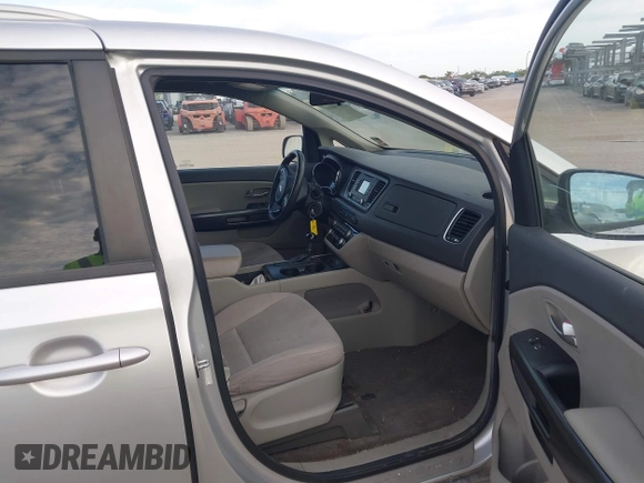 2016 Kia Sedona LX with VIN KNDMB5C13G6179817, listed as a IAAI auction lot 41908690 with 190,357 mi miles. Bid and sale history available at carsss.com. Image 5.
