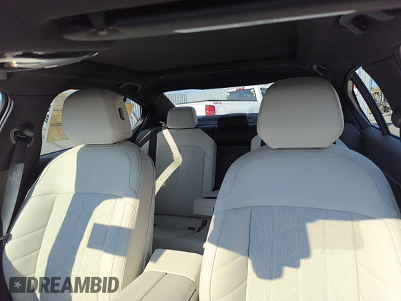 2024 BMW i5 eDrive40 z VIN WBY33FK03RCR31834, wystawiony jako Copart lot #76007834 z przebiegiem 60 mil mil oraz Szkody całkowita. Historia ofert i sprzedaży dostępna na DreamBid. Obrazek 11.