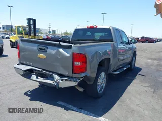 2013 Chevrolet Silverado 1500 LT with VIN 1GCRCSE07DZ139028, listed as a IAAI auction lot 42153434 with 89,181 mi miles and . Bid and sale history available at DreamBid. Image 6.