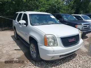 2007 GMC Yukon SLE 3SA с VIN 1GKFC13CX7R429914, выставлен на аукционе IAAI как лот 42677252 с пробегом 254 461 миль миль и . История ставок и продаж доступна на DreamBid. Изображение 1.