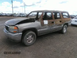 2000 GMC Yukon XL SLT with VIN 3GKFK16T8YG118062, listed as a IAAI auction lot 39305331 with 1 mi miles. Bid and sale history available at carsss.com. Image 2.