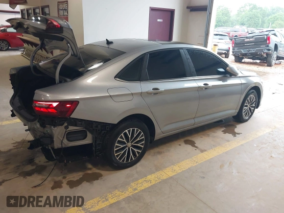 2020 Volkswagen Jetta S with VIN 3VWCB7BU4LM024364, listed as a IAAI auction lot 42233244 with 120,040 mi miles and . Bid and sale history available at DreamBid. Image 4.