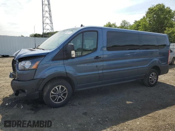 2023 Ford Transit Passenger XL z VIN 1FBAX2Y82PKB60115, wystawiony jako Copart lot #64655134 z przebiegiem 18 253 mil mil oraz Szkoda całkowita • Salvage title. Historia ofert i sprzedaży dostępna na DreamBid. Obrazek 1.
