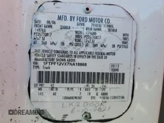 2007 Ford F-150 XL z VIN 1FTPF12VX7NA18868, wystawiony jako Copart lot #85930704 z przebiegiem 88 546 mil mil oraz Szkoda całkowita • Salvage title. Historia ofert i sprzedaży dostępna na DreamBid. Obrazek 12.