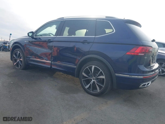 2022 Volkswagen Tiguan SEL R-Line with VIN 3VV4B7AX3NM154238, listed as a IAAI auction lot 40995659 with 23,437 mi miles. Bid and sale history available at carsss.com. Image 3.
