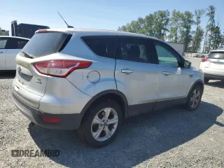 2013 Ford Escape SE z VIN 1FMCU9GX8DUC36592, wystawiony jako Copart lot #60106585 z przebiegiem 220 867 mil mil oraz Czysty tytuł • Clean title. Historia ofert i sprzedaży dostępna na DreamBid. Obrazek 3.