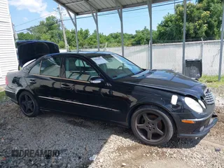 2005 Mercedes-Benz E-Class 3.2L with VIN WDBUF65J05A634879, listed as a IAAI auction lot 39904592 with 4,835 mi miles. Bid and sale history available at carsss.com. Image 13.
