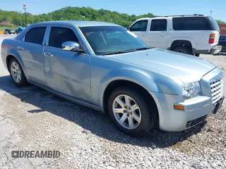 2006 Chrysler 300 Touring z VIN 2C3KA53G66H324588, wystawiony jako IAAI lot #42219219 z przebiegiem 170 184 mil mil oraz . Historia ofert i sprzedaży dostępna na DreamBid. Obrazek 1.