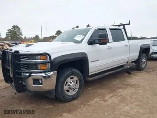 2018 Chevrolet Silverado 2500HD LT with VIN 1GC1KVEYXJF235496, listed as a IAAI auction lot 41335300 with 208,408 mi miles. Bid and sale history available at carsss.com. Image 19.