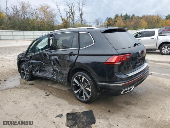 2022 Volkswagen Tiguan SEL R-Line with VIN 3VV4B7AX7NM057298, listed as a Copart auction lot 76698324 with 44,913 mi miles and Salvage Title. Bid and sale history available at carsss.com. Image 2.