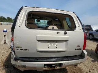 2007 GMC Yukon SLT with VIN 1GKFK13057J305802, listed as a Copart auction lot 57156884 with 218,494 mi miles and Salvage Title. Bid and sale history available at carsss.com. Image 6.
