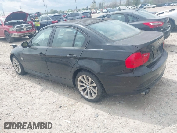 2011 BMW 3 Series 328i xDrive with VIN WBAPK5G53BNN80919, listed as a IAAI auction lot 42087970 with 91,521 mi miles and . Bid and sale history available at carsss.com. Image 3.