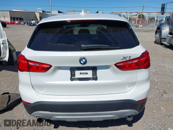 2017 BMW X1 xDrive28i z VIN WBXHT3C32H5F83287, wystawiony jako IAAI lot #42791160 z przebiegiem 69 006 mil mil oraz . Historia ofert i sprzedaży dostępna na DreamBid. Obrazek 16.